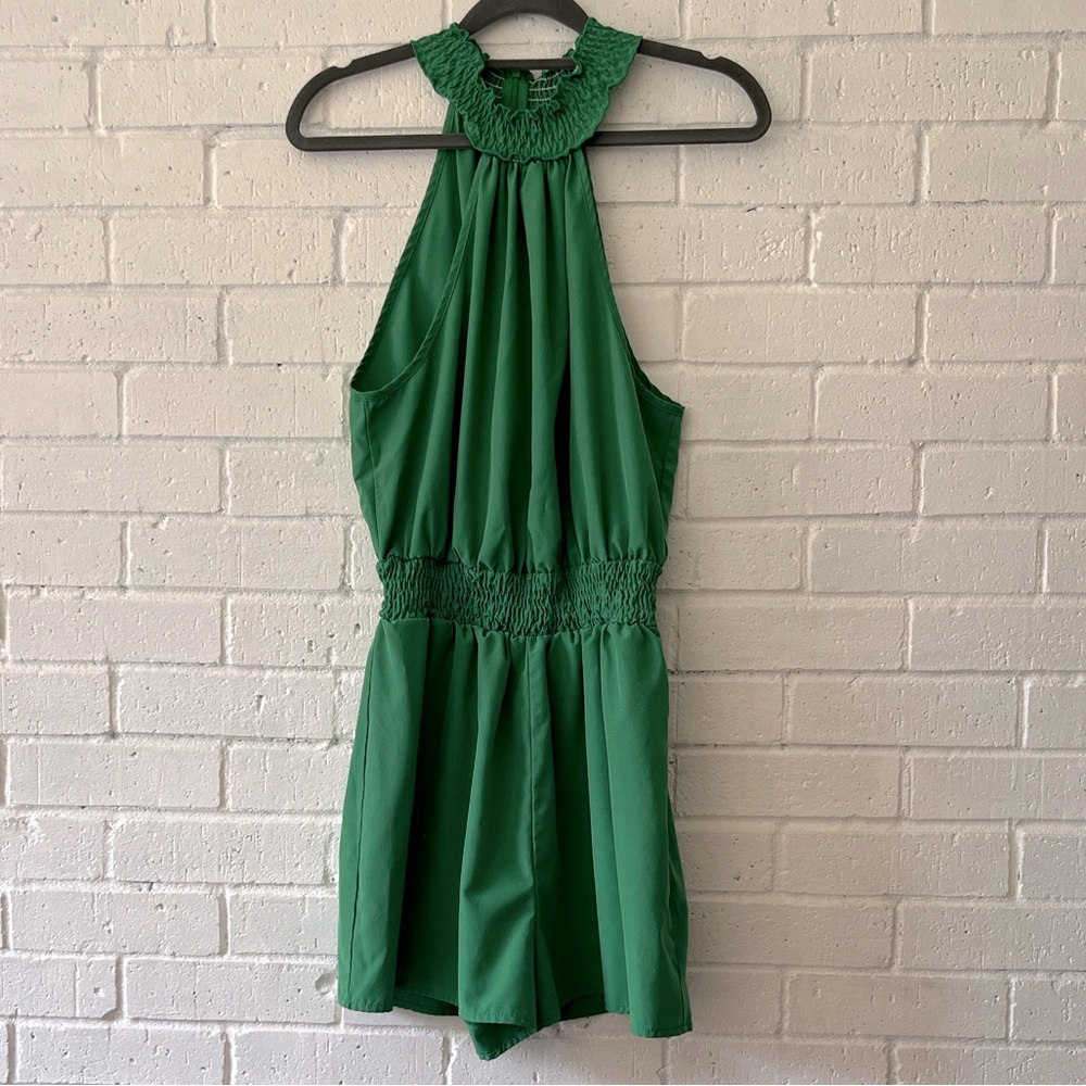 Hapsho Women’s L Green Halter Romper Smocking Zipper Closure Resort Summer Vacay